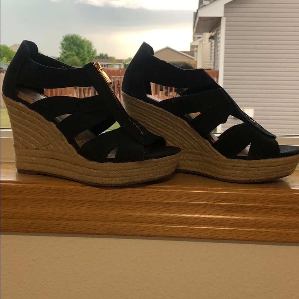 Size 7 Wedges.